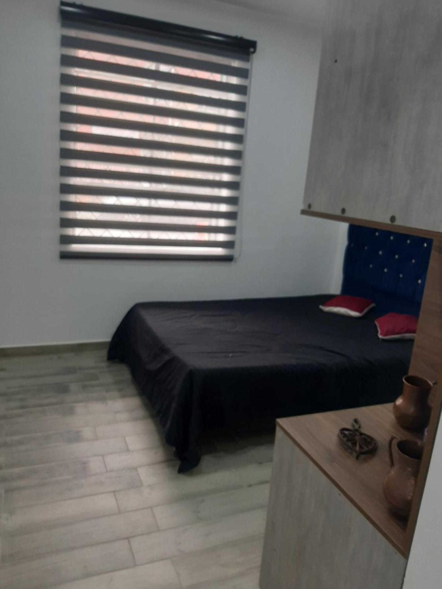 Sector De Corferias , Y A 5 Cuadras, Embajada Americana 10 Cuadras, Cerca Al Can , G 12 , Universidad Nacional , Aeropuerto A 2 Cuadras Estacion Ciudad Universitaria Marque-tresdiecisietecincoveintisieteveintiseistreintayu Appartement *