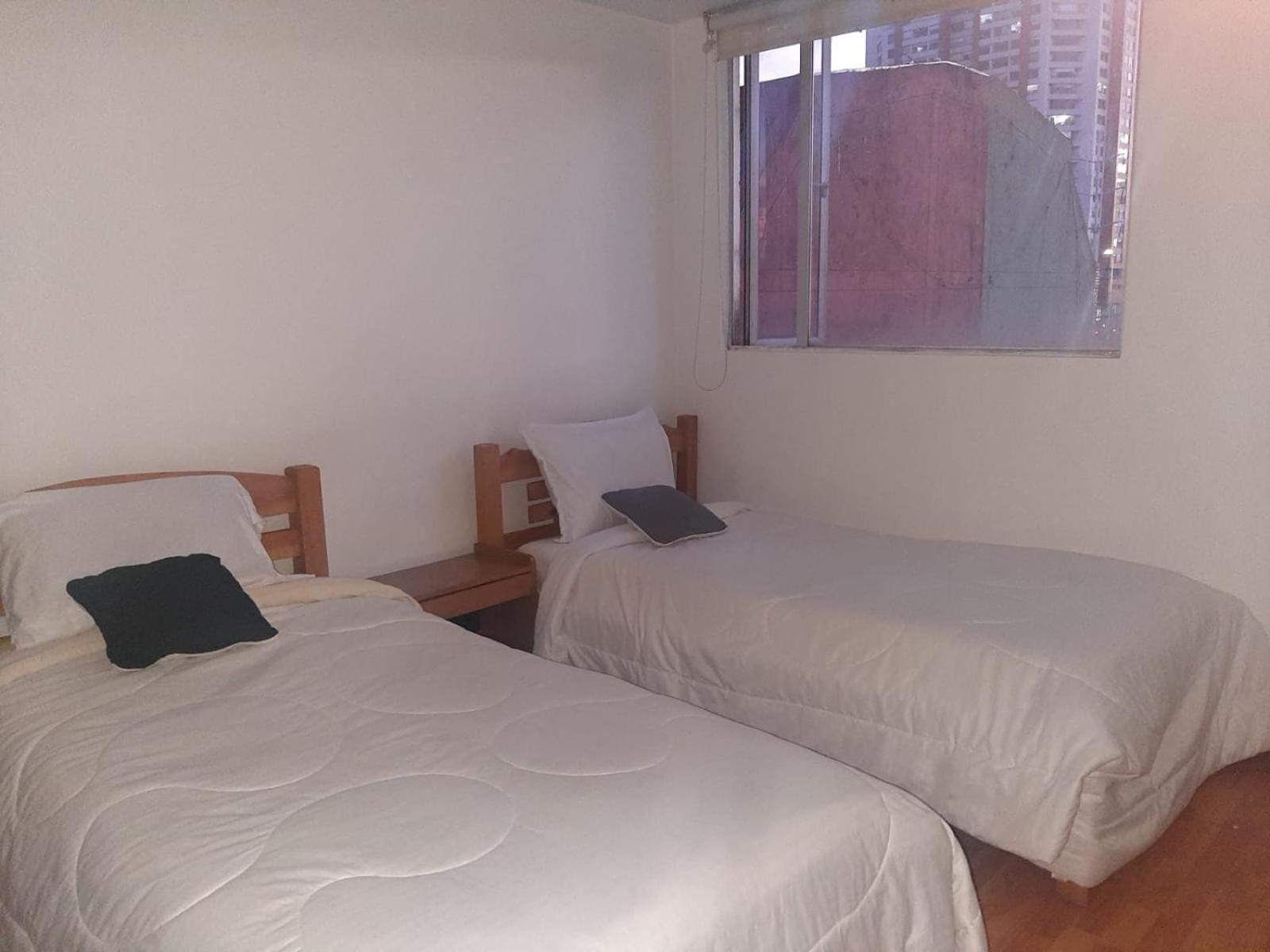Appartement Sector De Corferias , Y A 5 Cuadras, Embajada Americana 10 Cuadras, Cerca Al Can , G 12 , Universidad Nacional , Aeropuerto A 2 Cuadras Estacion Ciudad Universitaria Marque-tresdiecisietecincoveintisieteveintiseistreintayu